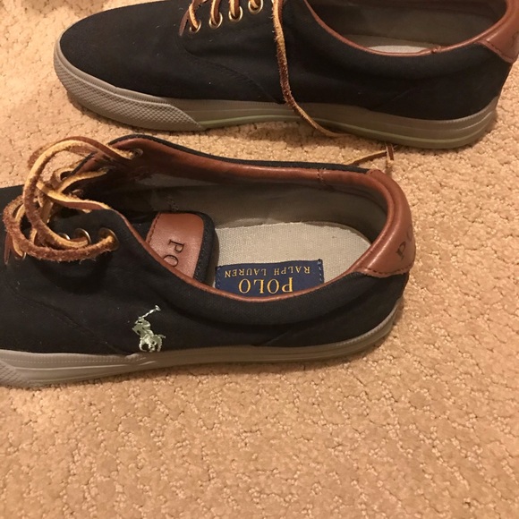 Men’s size 8D polo tennis shoes - Picture 2 of 3